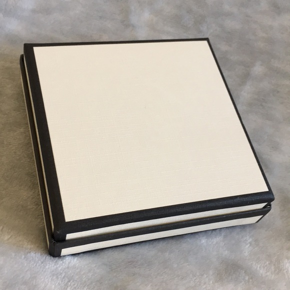 Rae Dunn Spider Webb Irridescent Crystal Charm Pendant Necklace Boxed Set NWT - Picture 12 of 12